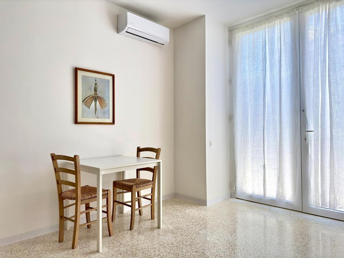 Minimal Apartment Navigli Milano Esterno foto
