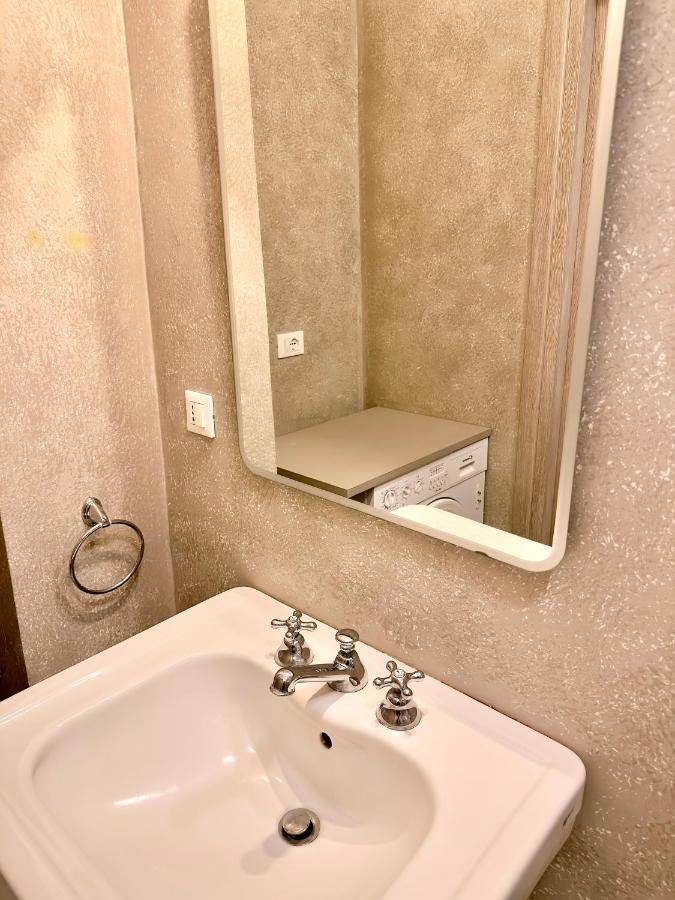 Minimal Apartment Navigli Milano Esterno foto